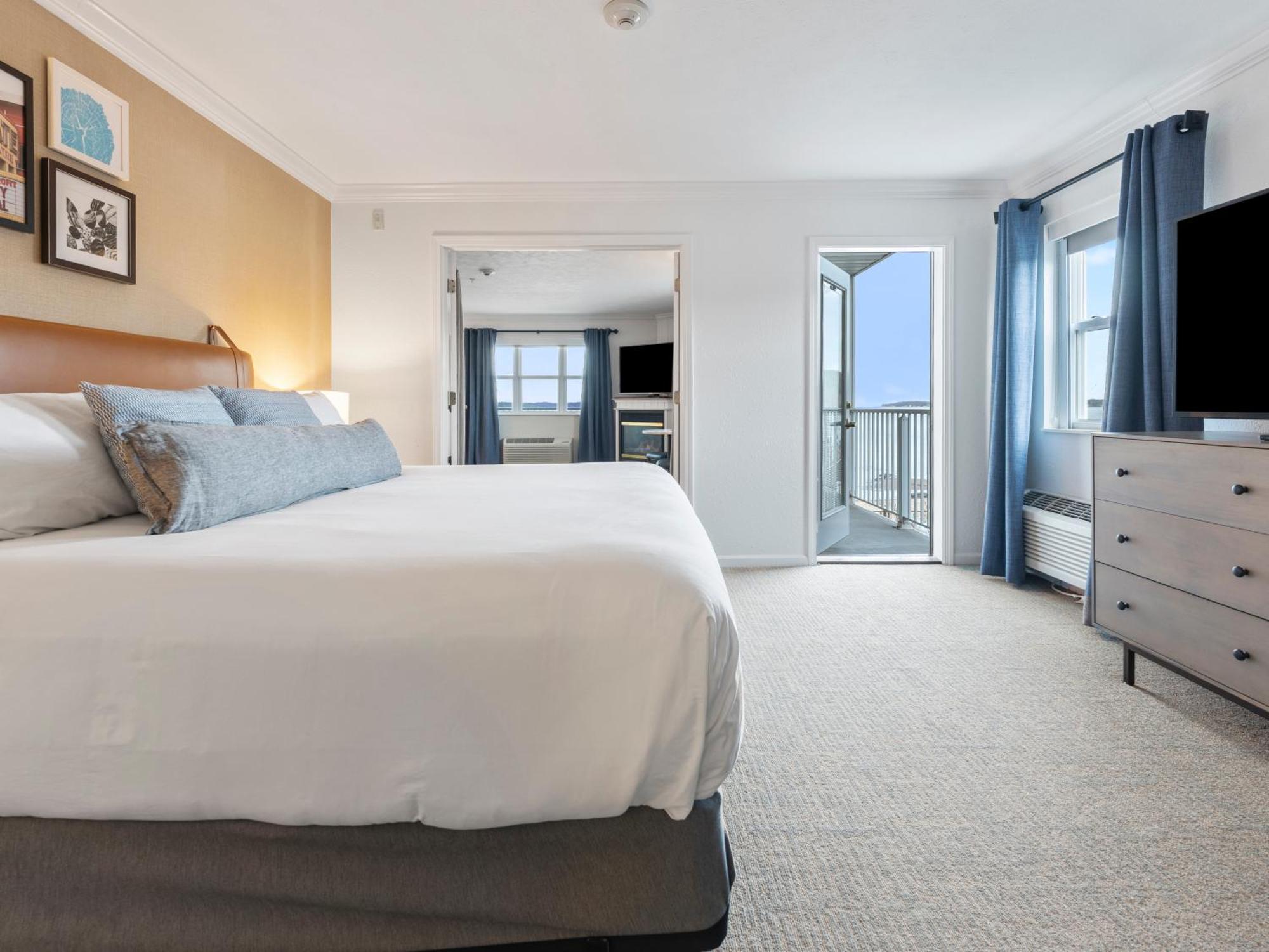 Cherry Tree Inn & Suites Traverse City Exteriör bild
